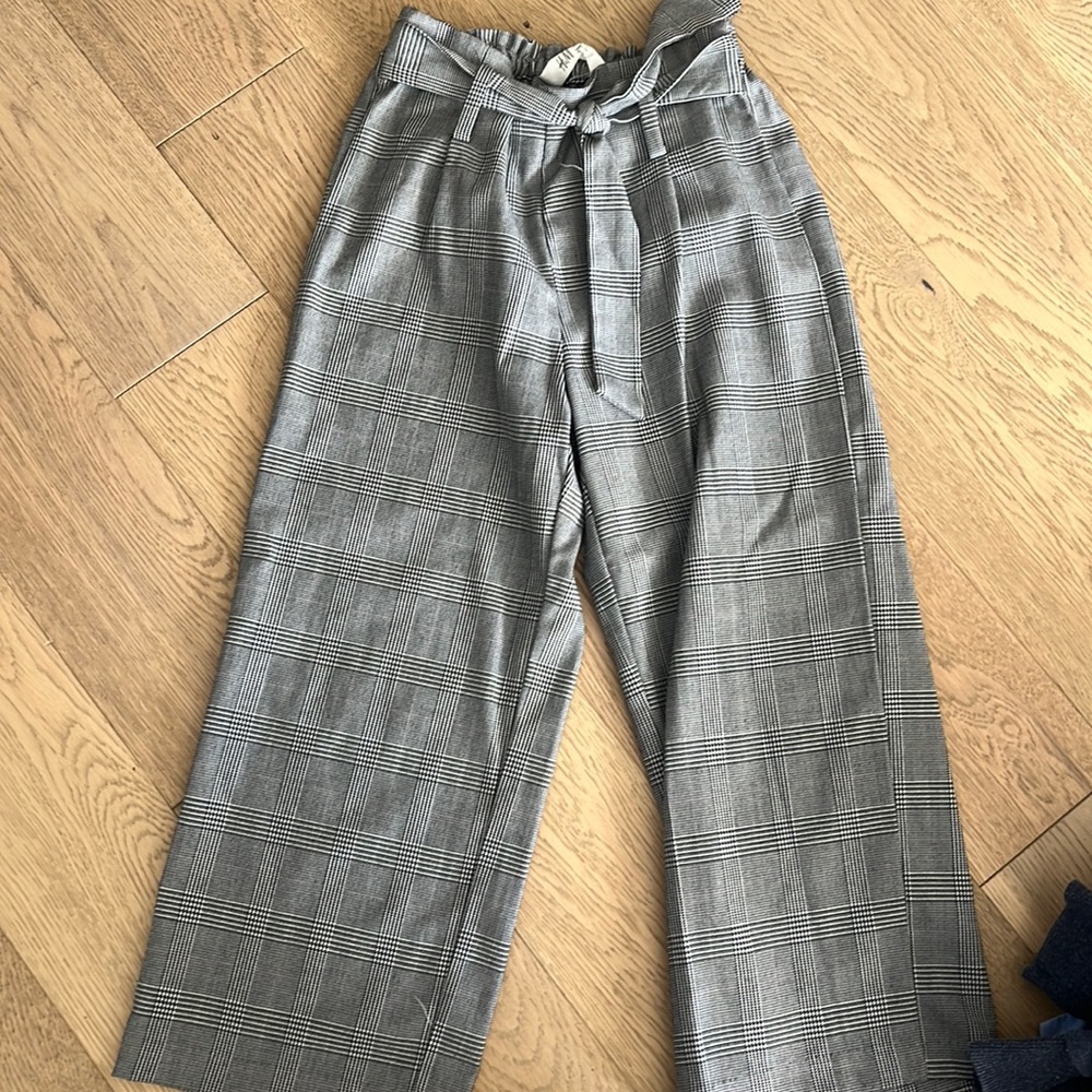 Perfect condition H&M check trousers